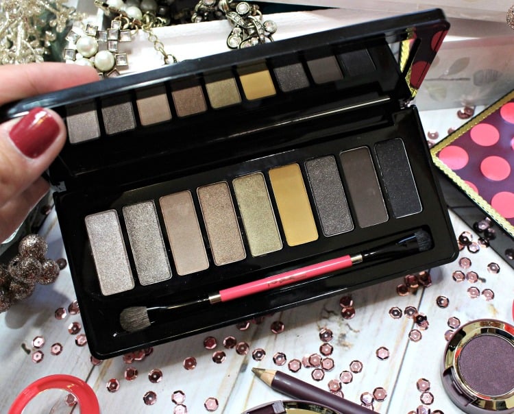 mac-nutcracker-sweet-warm-eye-compact-eye-shadow-x-9-palette-swatches-review-swatch-pics-holiday-2016-palette